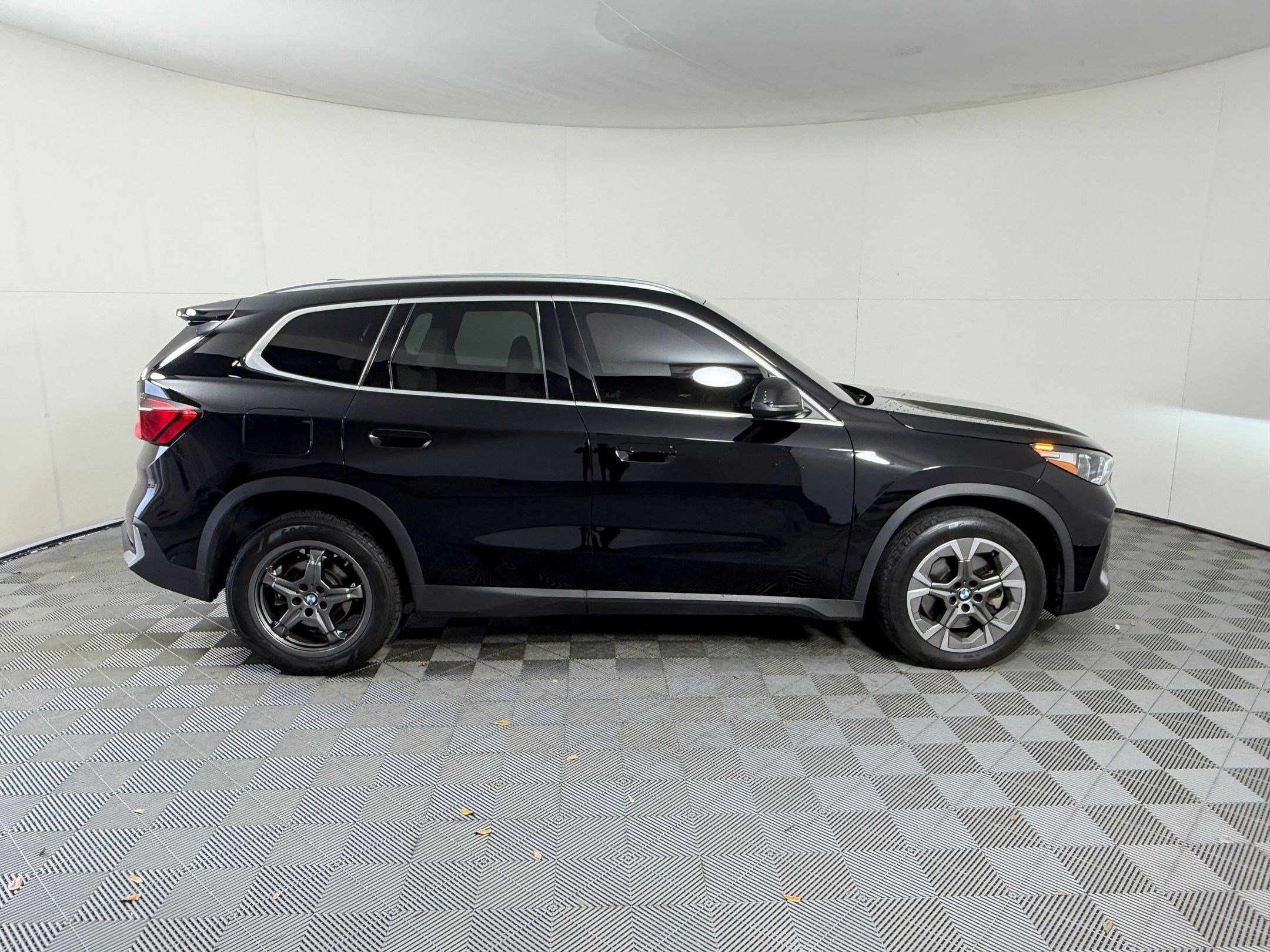 Certified 2023 BMW X1 xDrive28i w/ Convenience Package AWD/4WD image 8