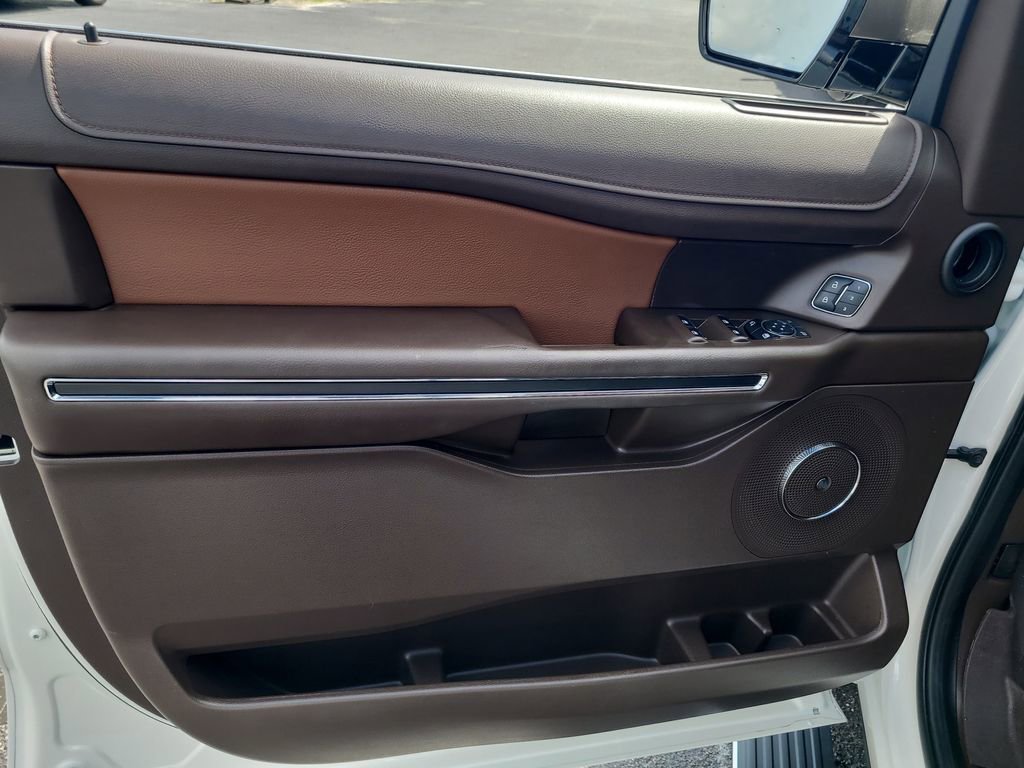 Used 2024 Ford Expedition Max King Ranch image 17