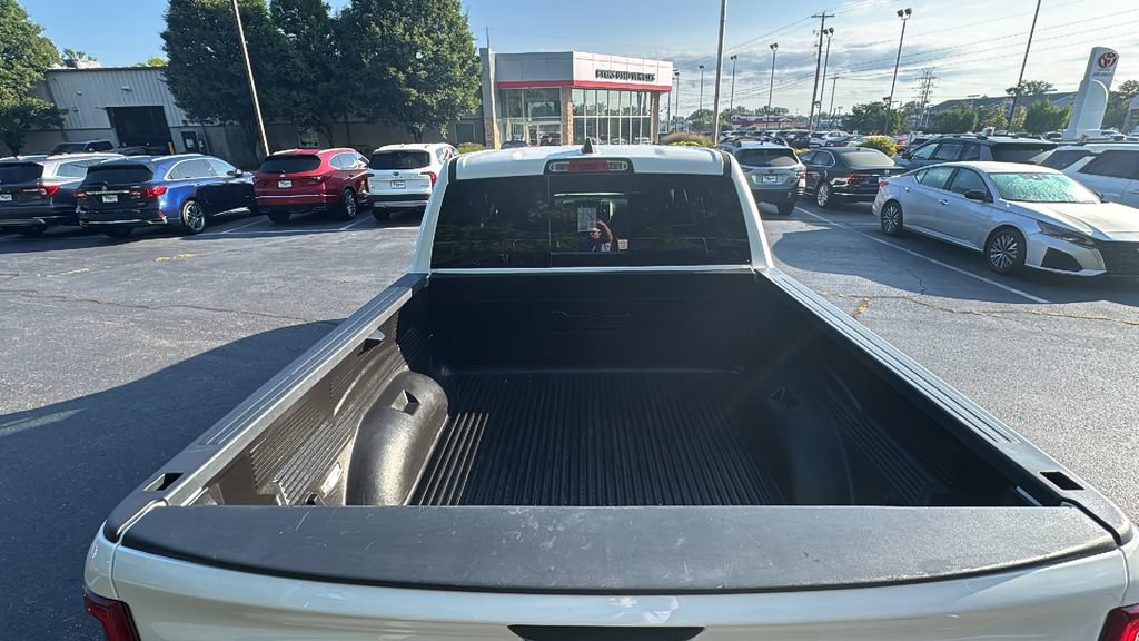 Used 2025 RAM 1500 4x4 Crew Cab image 30