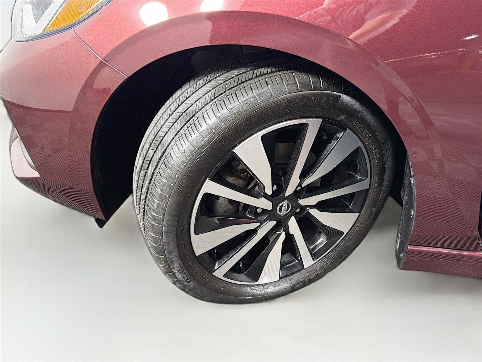 Used 2023 Nissan Sentra SV w/ SV Premium Package FWD image 36