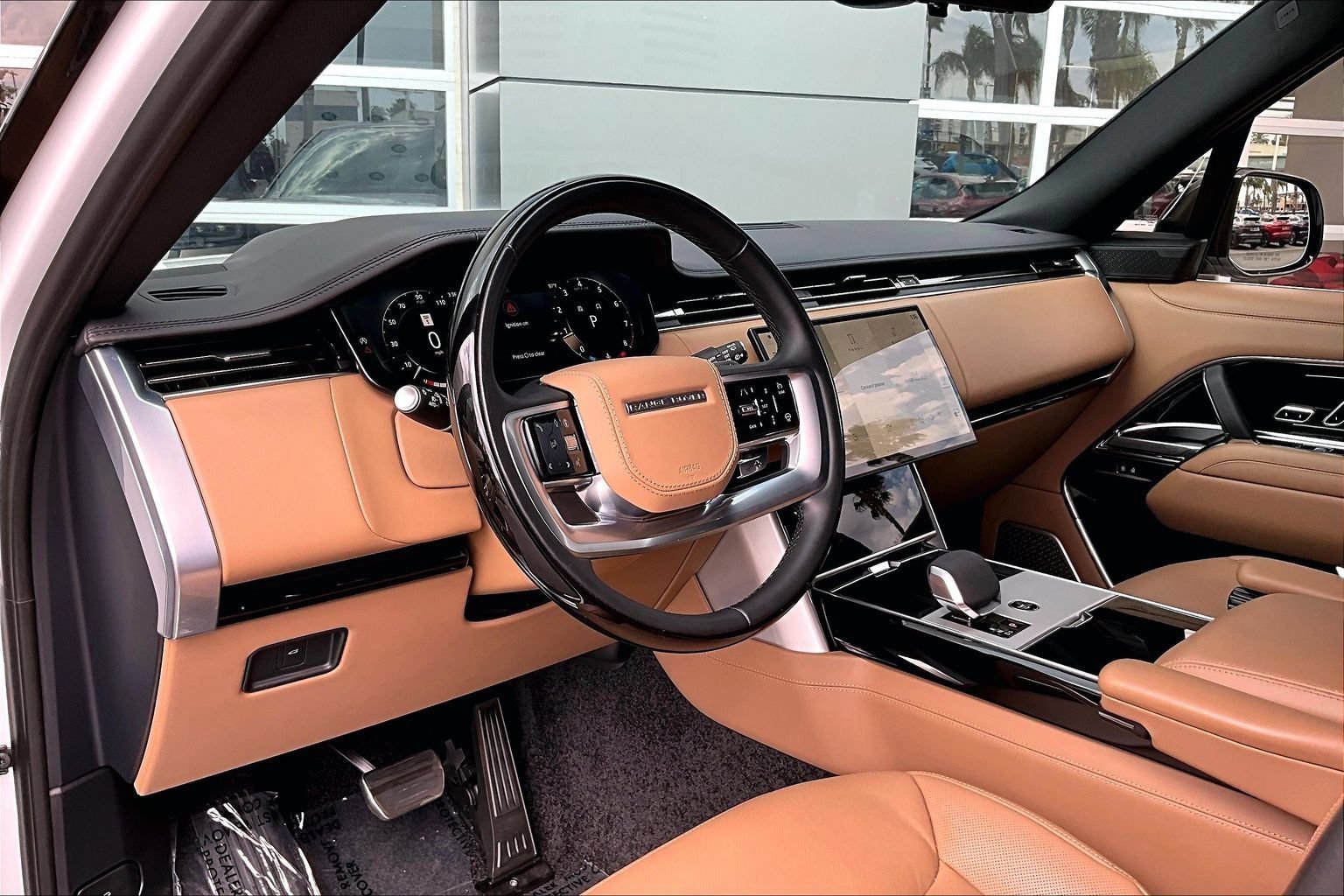 Certified 2025 Land Rover Range Rover Autobiography AWD/4WD image 13