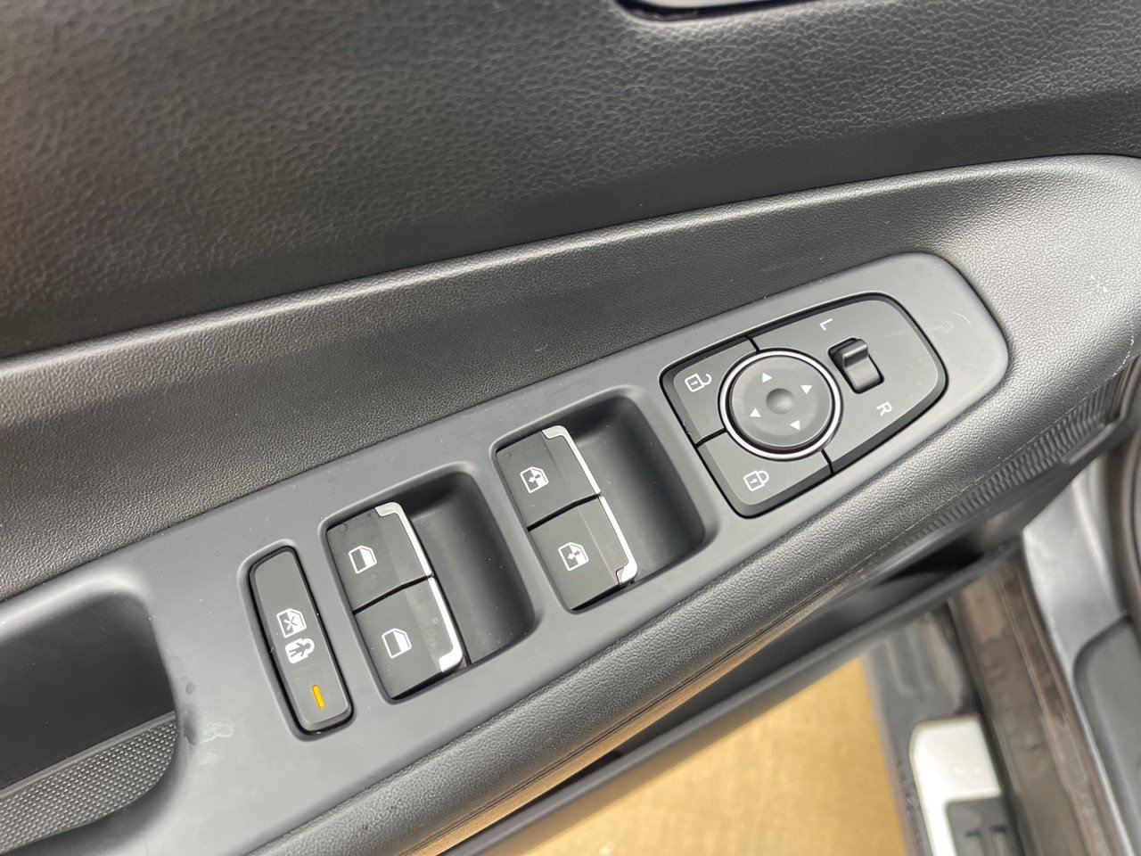 Used 2022 Hyundai Santa Fe XRT FWD image 27