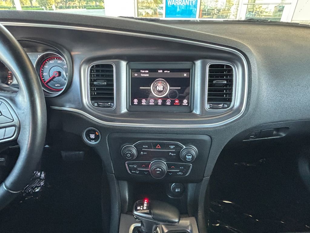 Used 2020 Dodge Charger SXT image 13