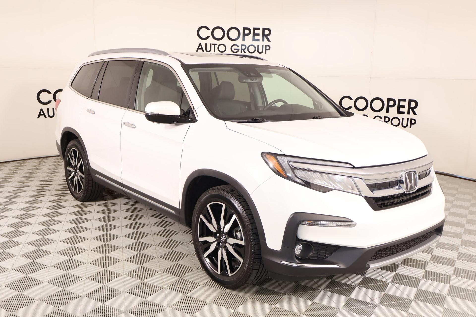Used 2022 Honda Pilot Elite image 1