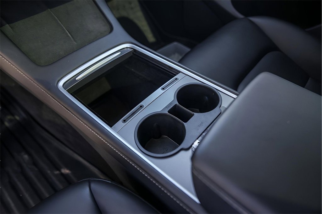 Used 2023 Tesla Model Y Long Range image 21