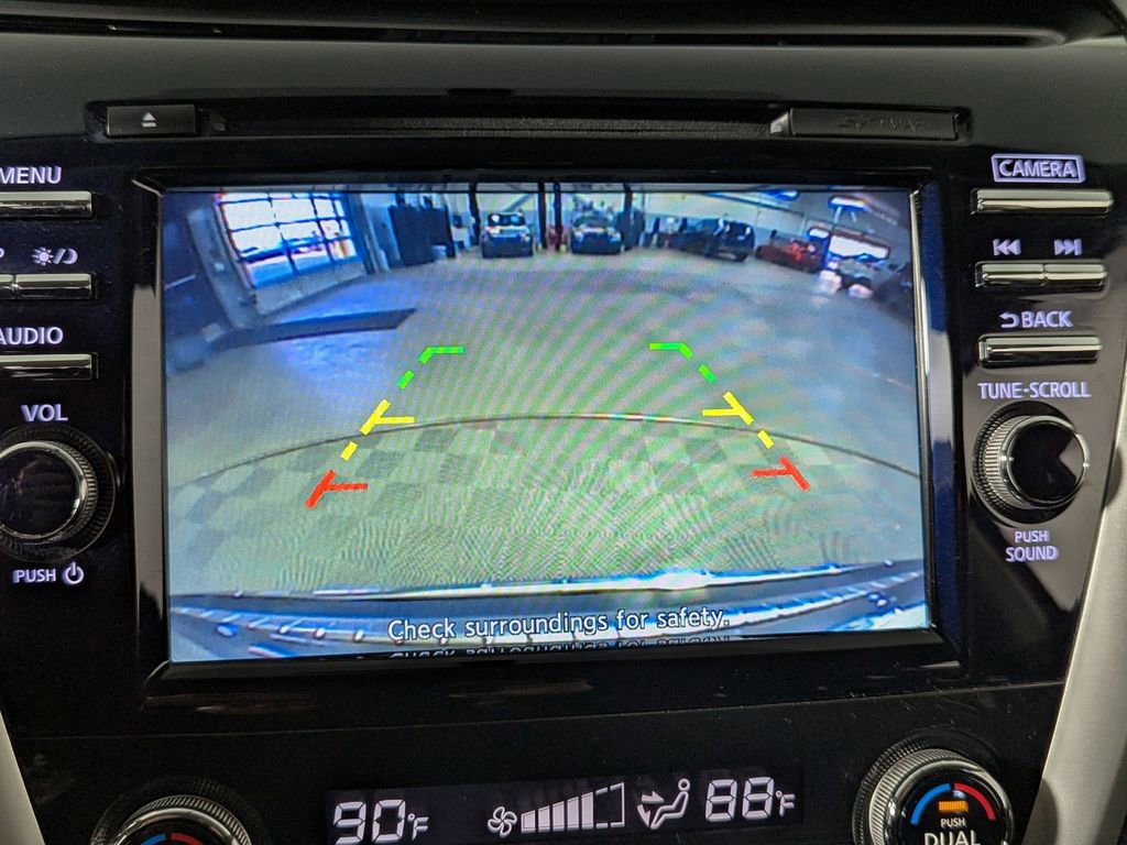 Used 2018 Nissan Murano S image 19