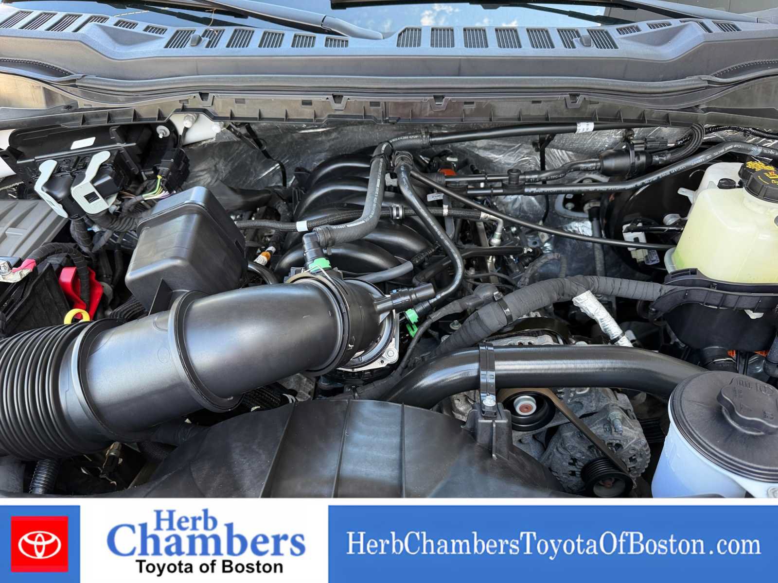 Used 2023 Ford F250 XL w/ XL Off-Road Package AWD/4WD image 7