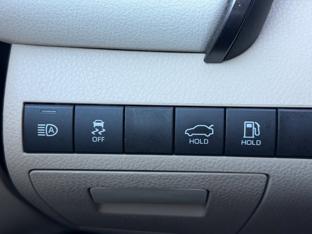 Certified 2019 Toyota Camry LE FWD image 36