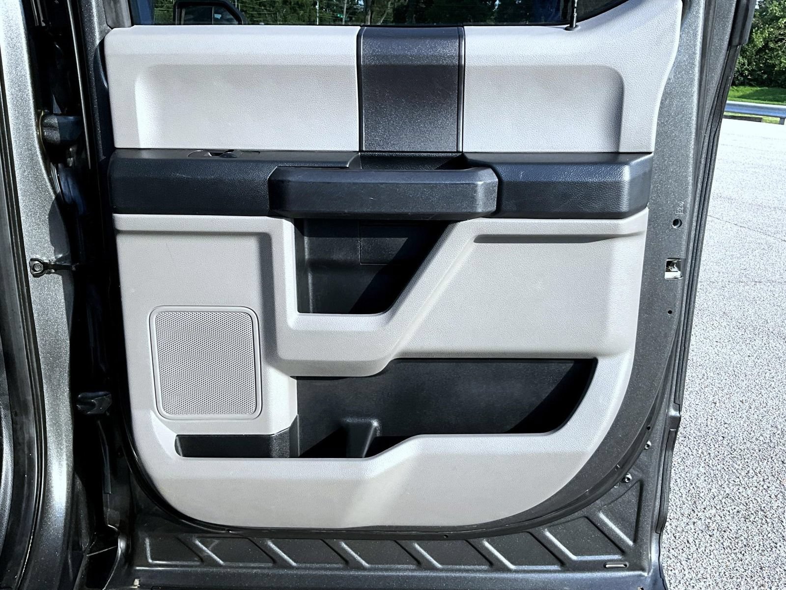 Used 2018 Ford F150 XL w/ Equipment Group 101A Mid AWD/4WD image 19