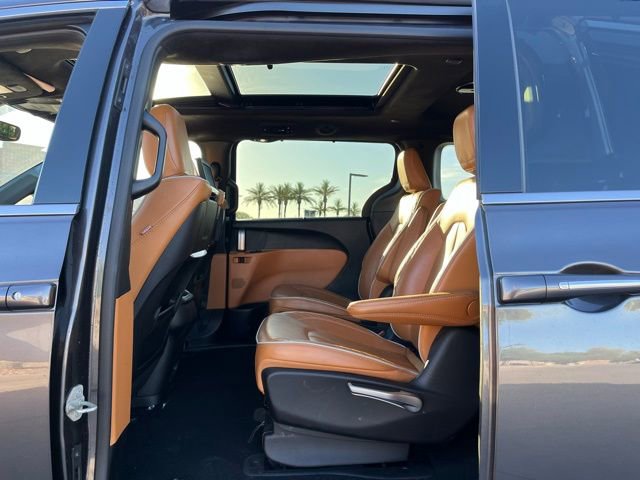 Used 2023 Chrysler Pacifica Pinnacle image 15