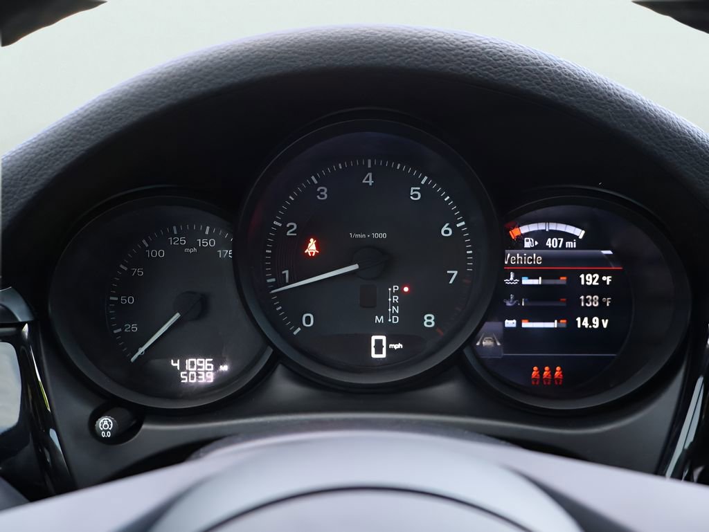 Certified 2023 Porsche Macan image 26