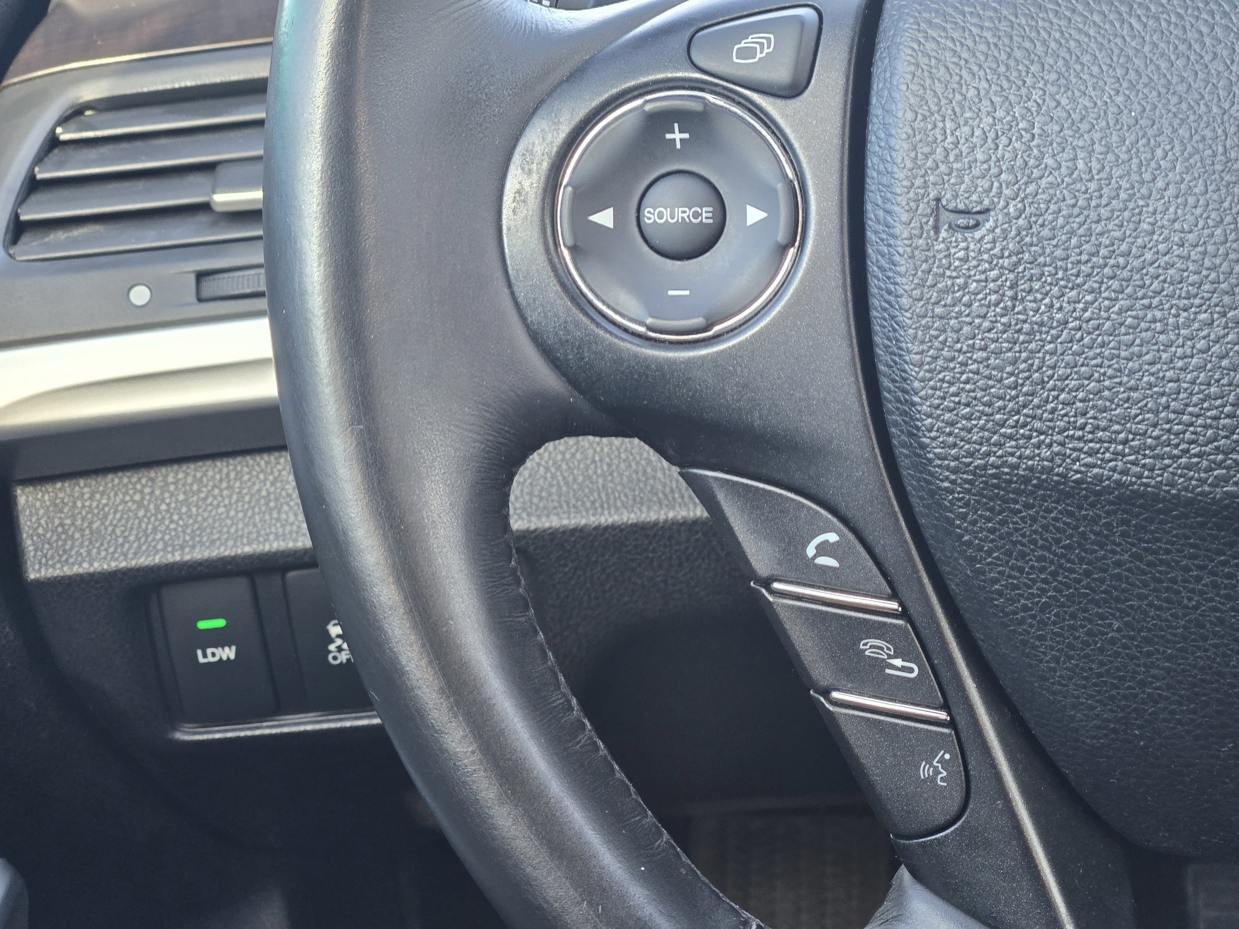 Used 2015 Honda Crosstour EX-L image 24