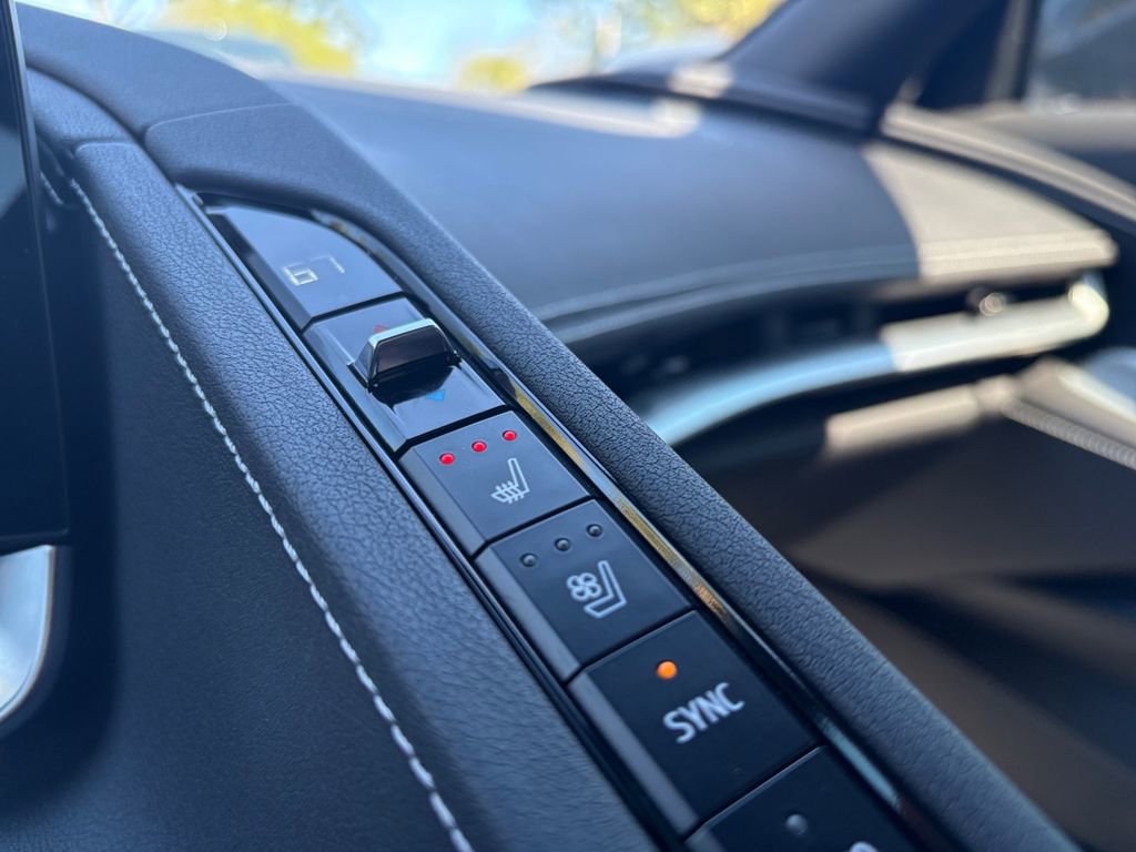 Used 2023 Chevrolet Corvette 2LT w/ Chrome Exterior Badge Package image 4