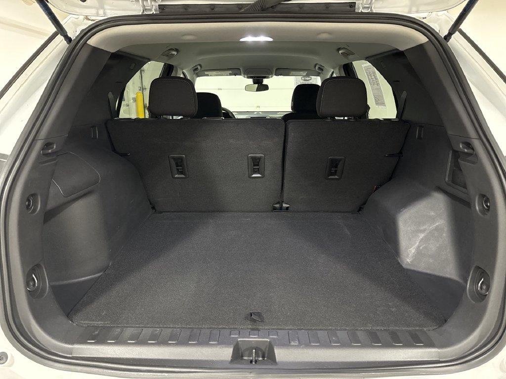 Used 2023 Chevrolet Equinox LT FWD image 23