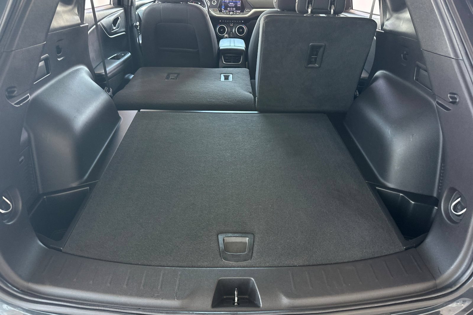 Used 2019 Chevrolet Blazer LT FWD image 18