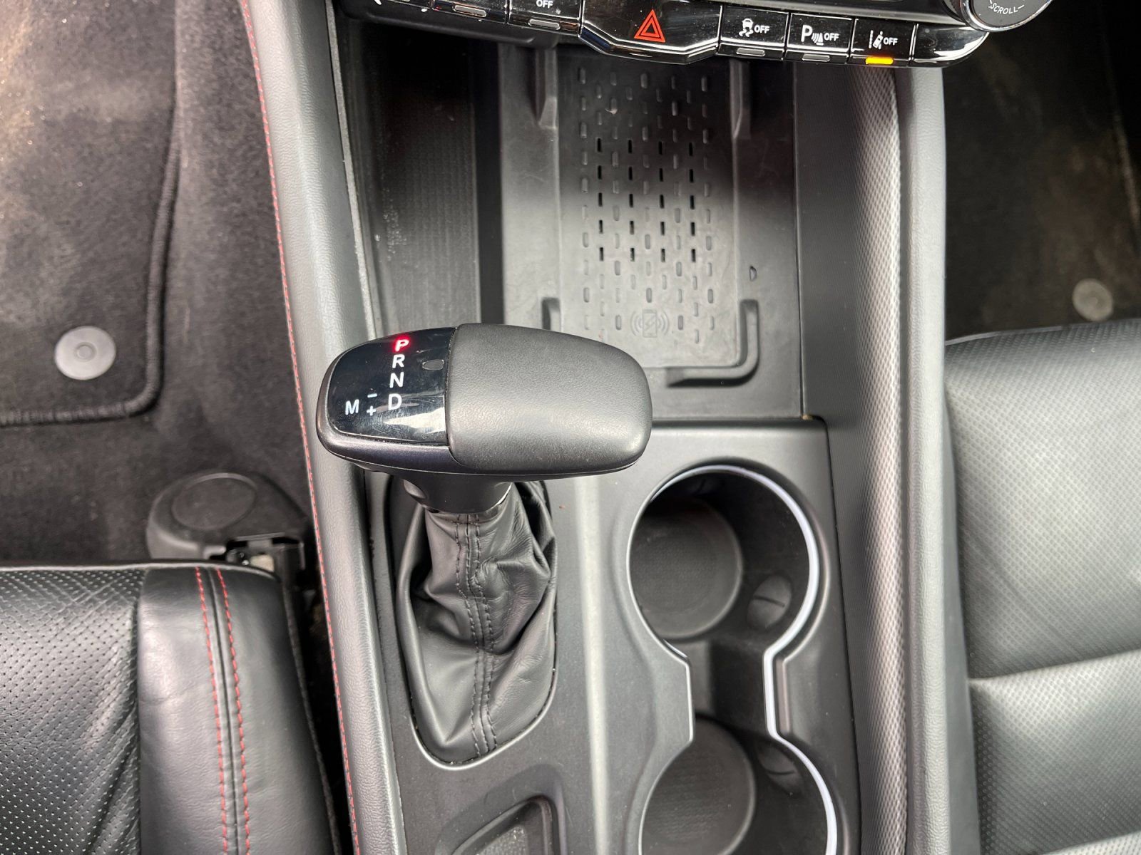 Used 2025 Dodge Durango GT image 25