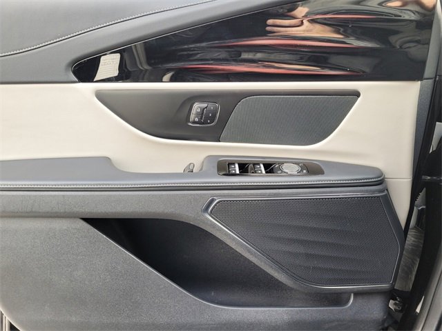 Certified 2024 Lincoln Nautilus Reserve image 24