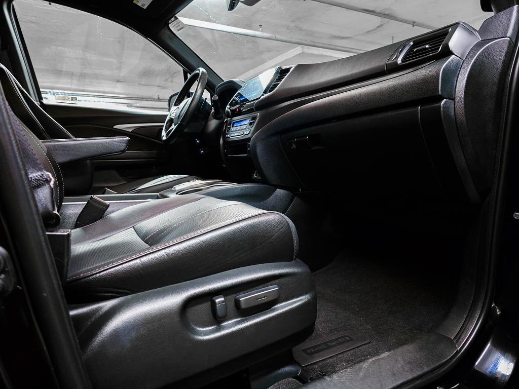 Used 2023 Honda Passport TrailSport image 39