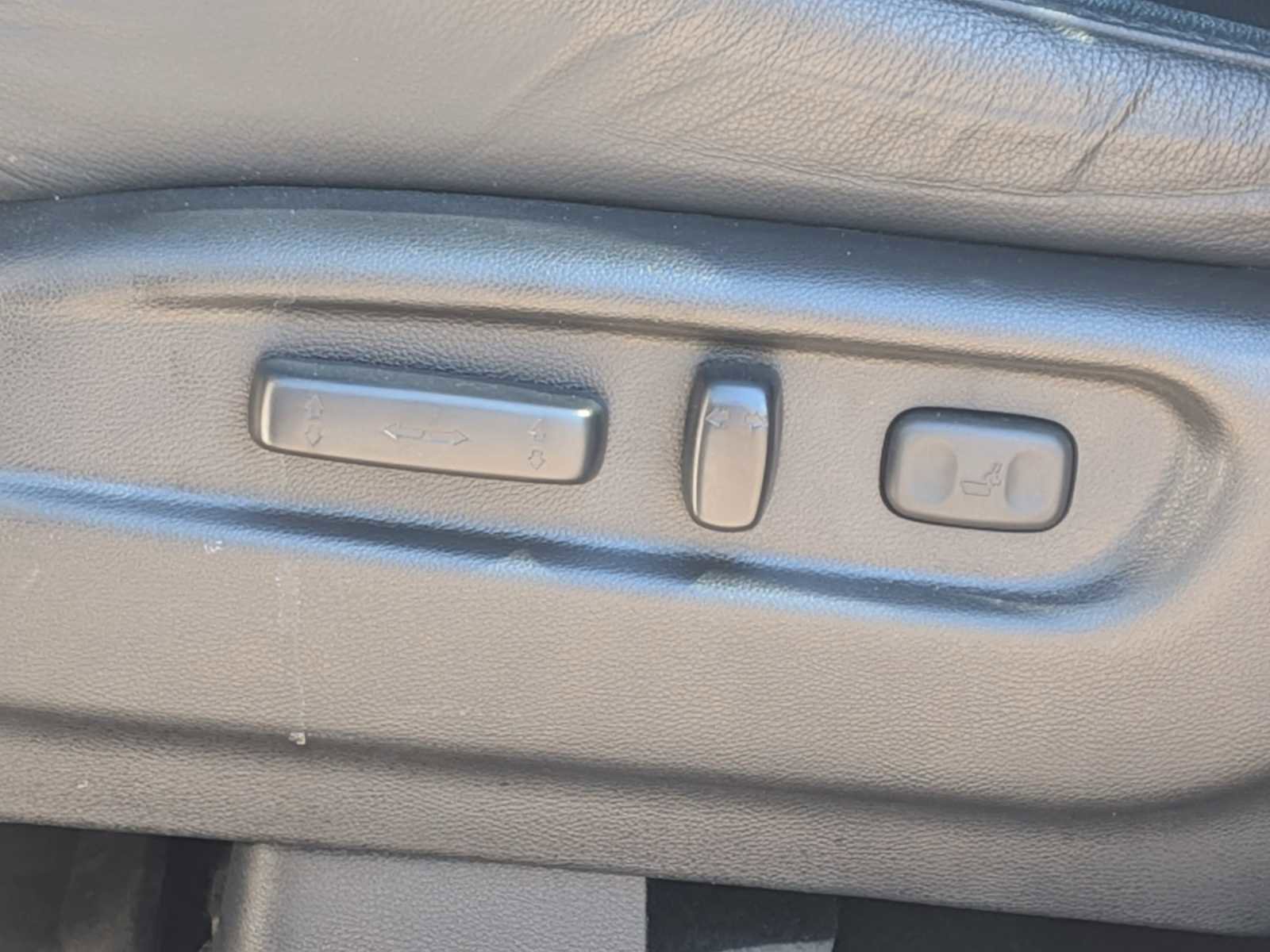Used 2024 Honda Passport EX-L image 16