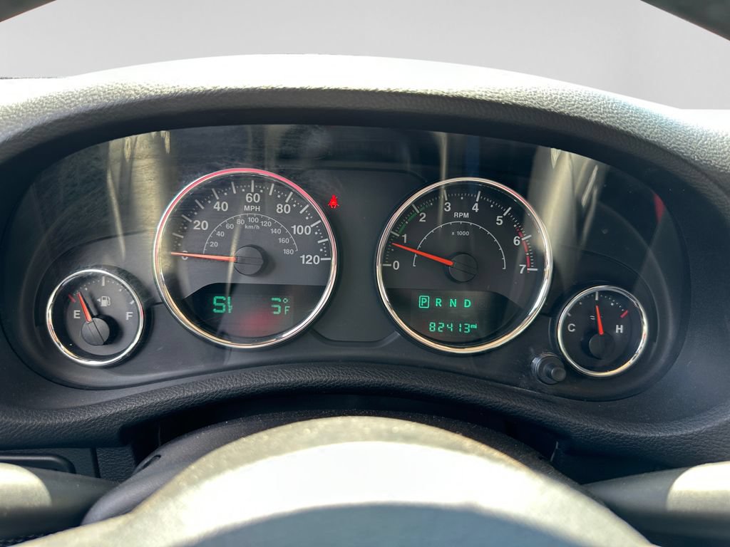 Used 2018 Jeep Wrangler Unlimited Rubicon w/ Connectivity Group AWD/4WD image 25