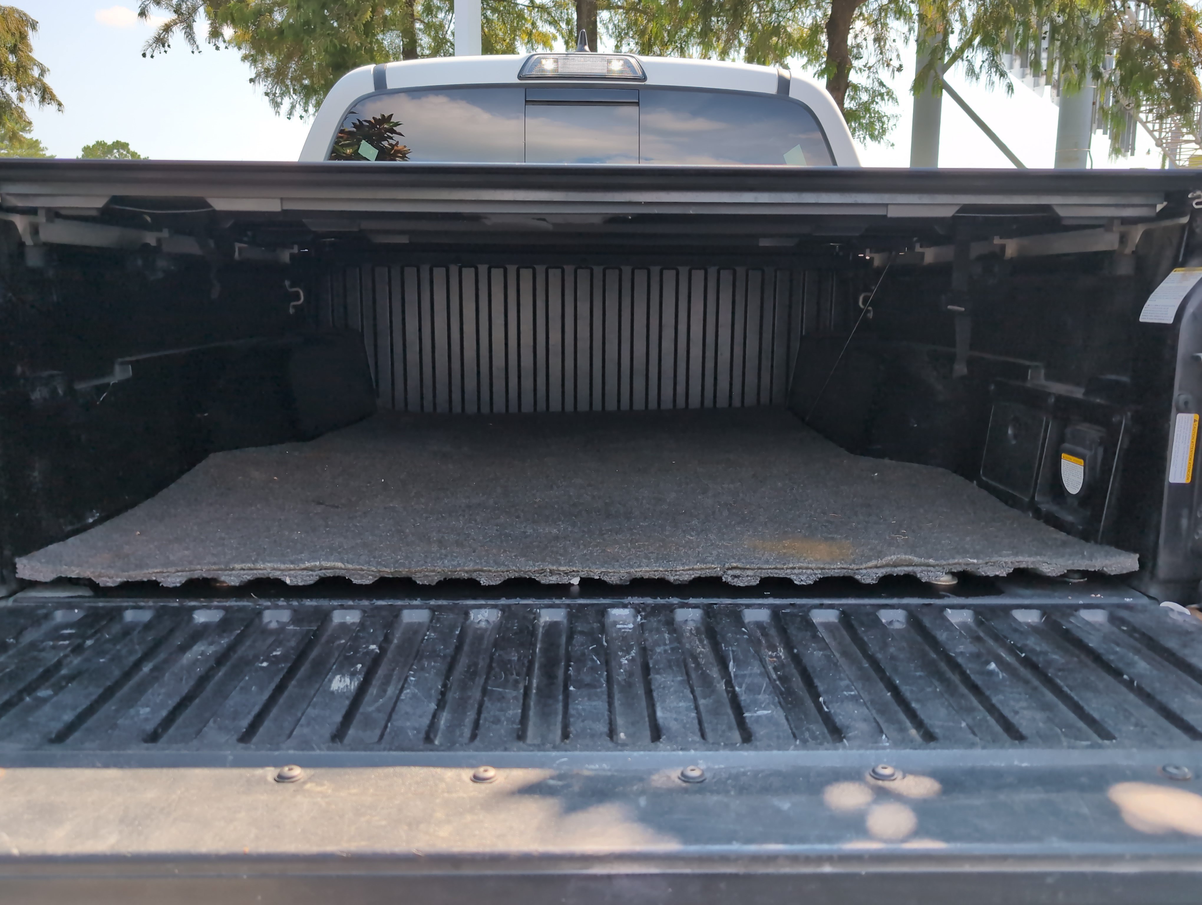 Used 2019 Toyota Tacoma Limited AWD/4WD image 32