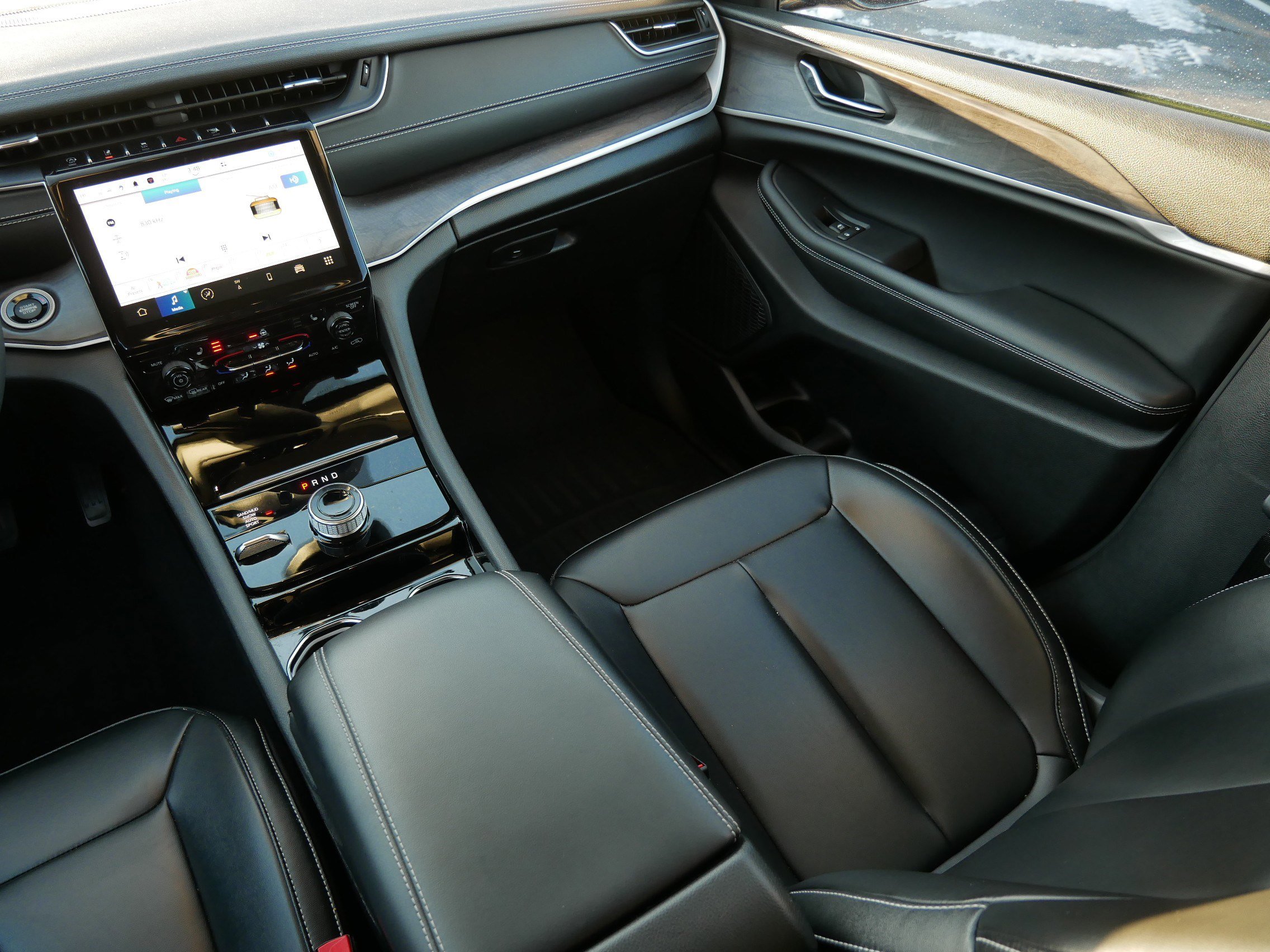 Used 2023 Jeep Grand Cherokee L Limited image 11