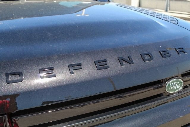 Certified 2024 Land Rover Defender 90 V8 AWD/4WD image 6