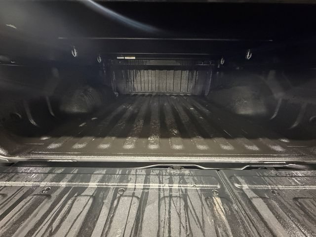 Used 2022 RAM 1500 Laramie AWD/4WD image 17