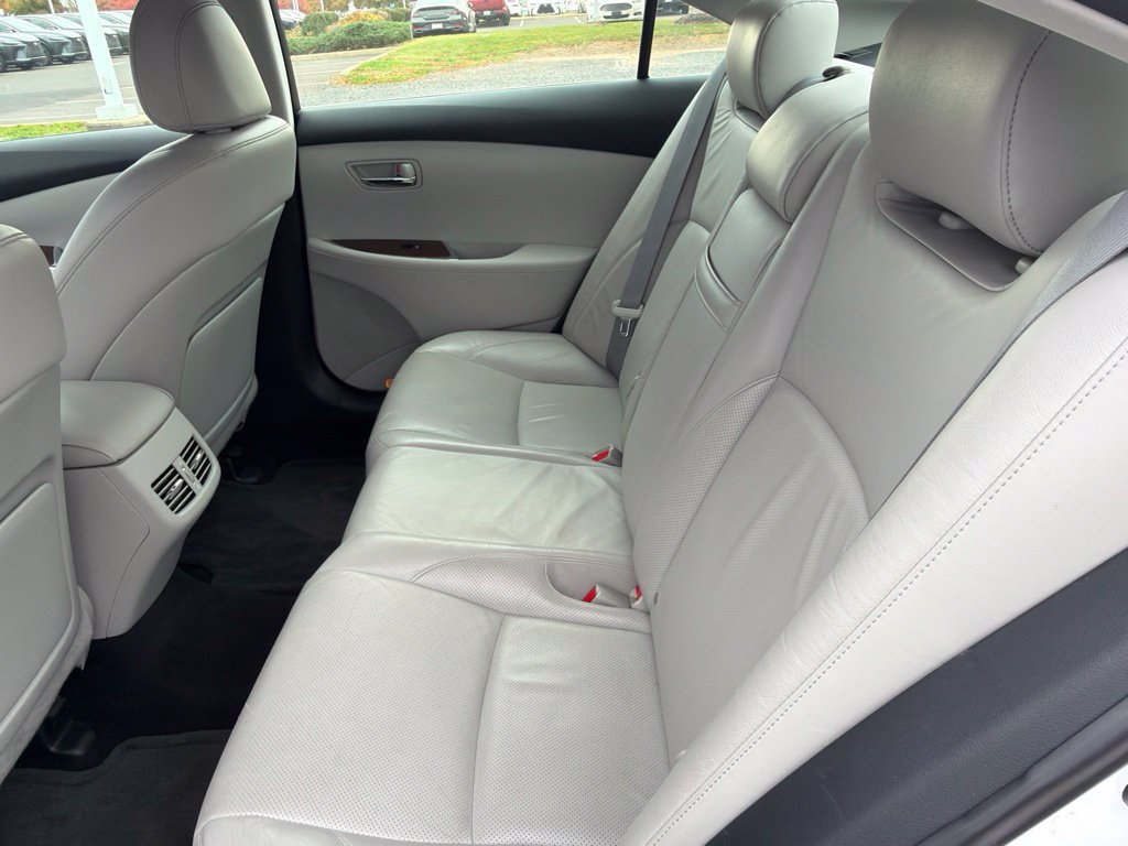 Used 2011 Lexus ES 350 FWD image 7
