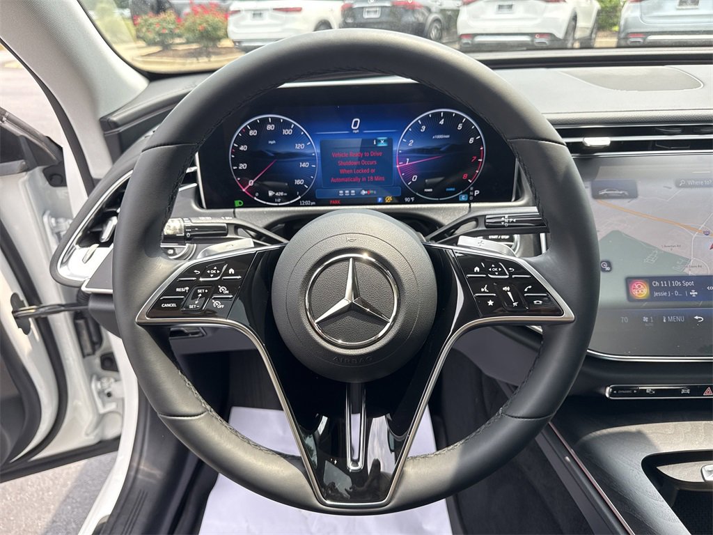Used 2025 Mercedes-Benz E 350 4MATIC Sedan image 25