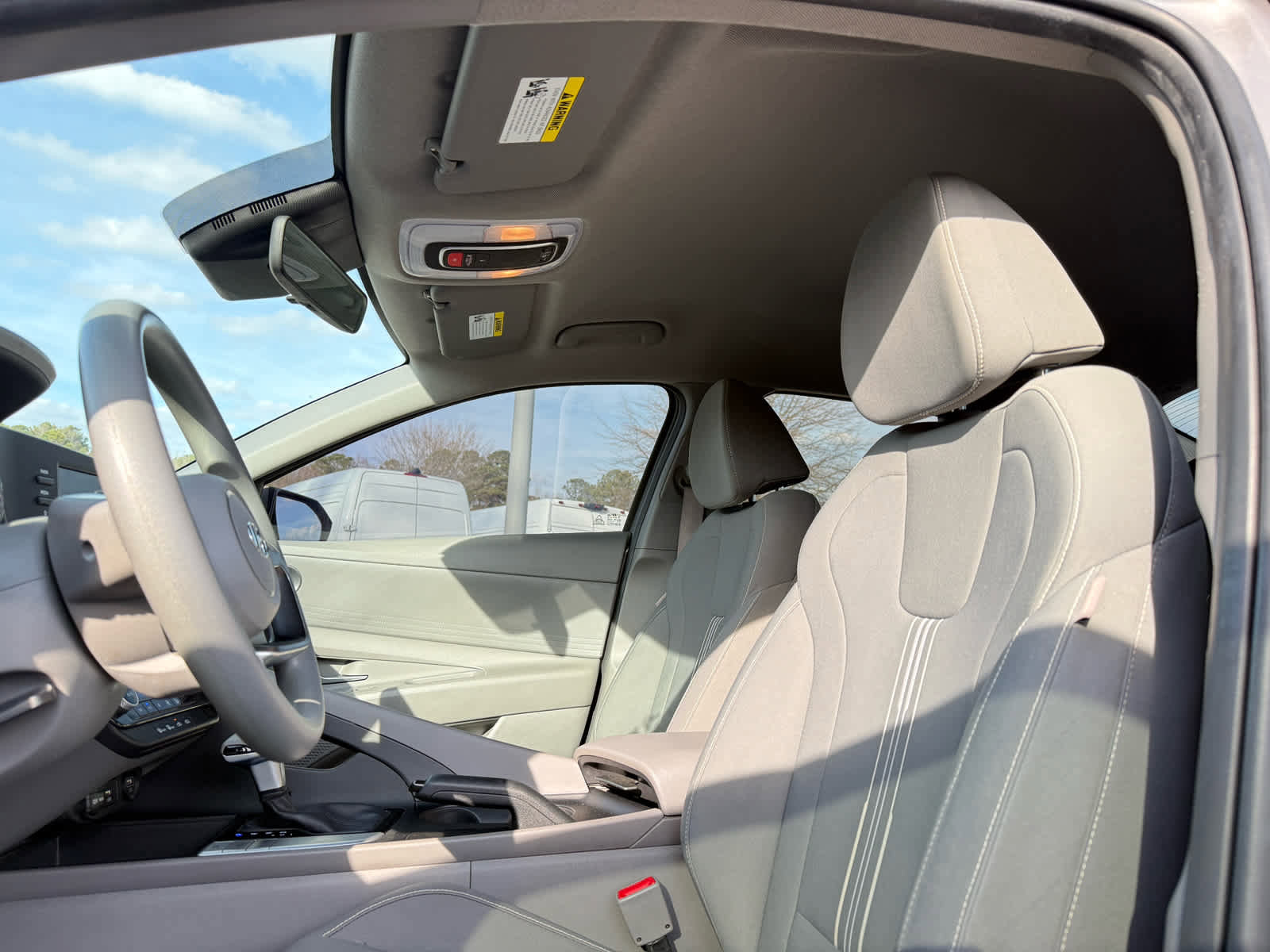 Used 2022 Hyundai Elantra SEL w/ Preferred Accessory Package image 23