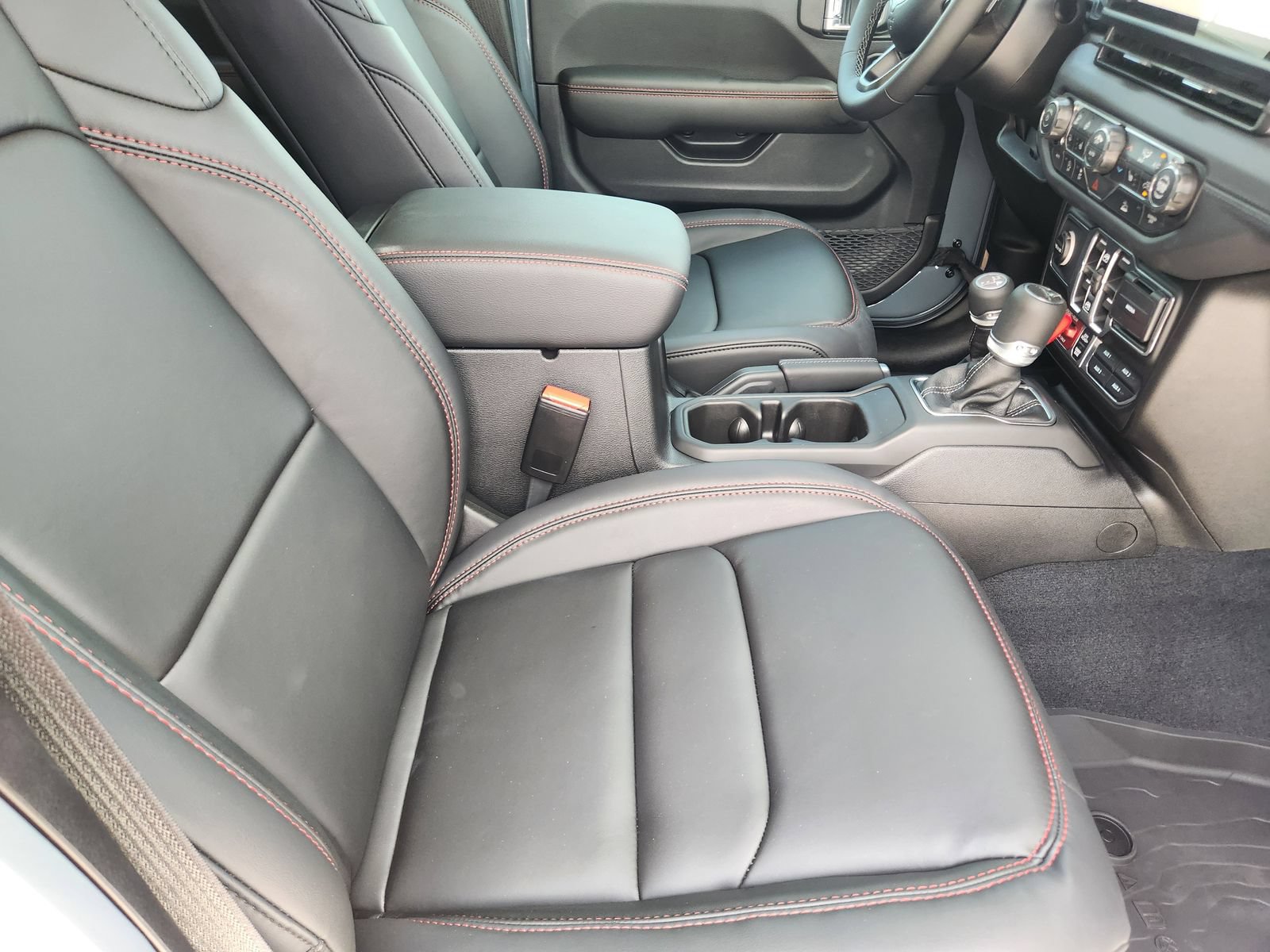 New 2026 Jeep Gladiator Rubicon AWD/4WD image 14