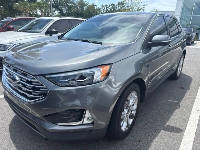 Used 2022 Ford Edge Titanium w/ Equipment Group 301A AWD/4WD image 3