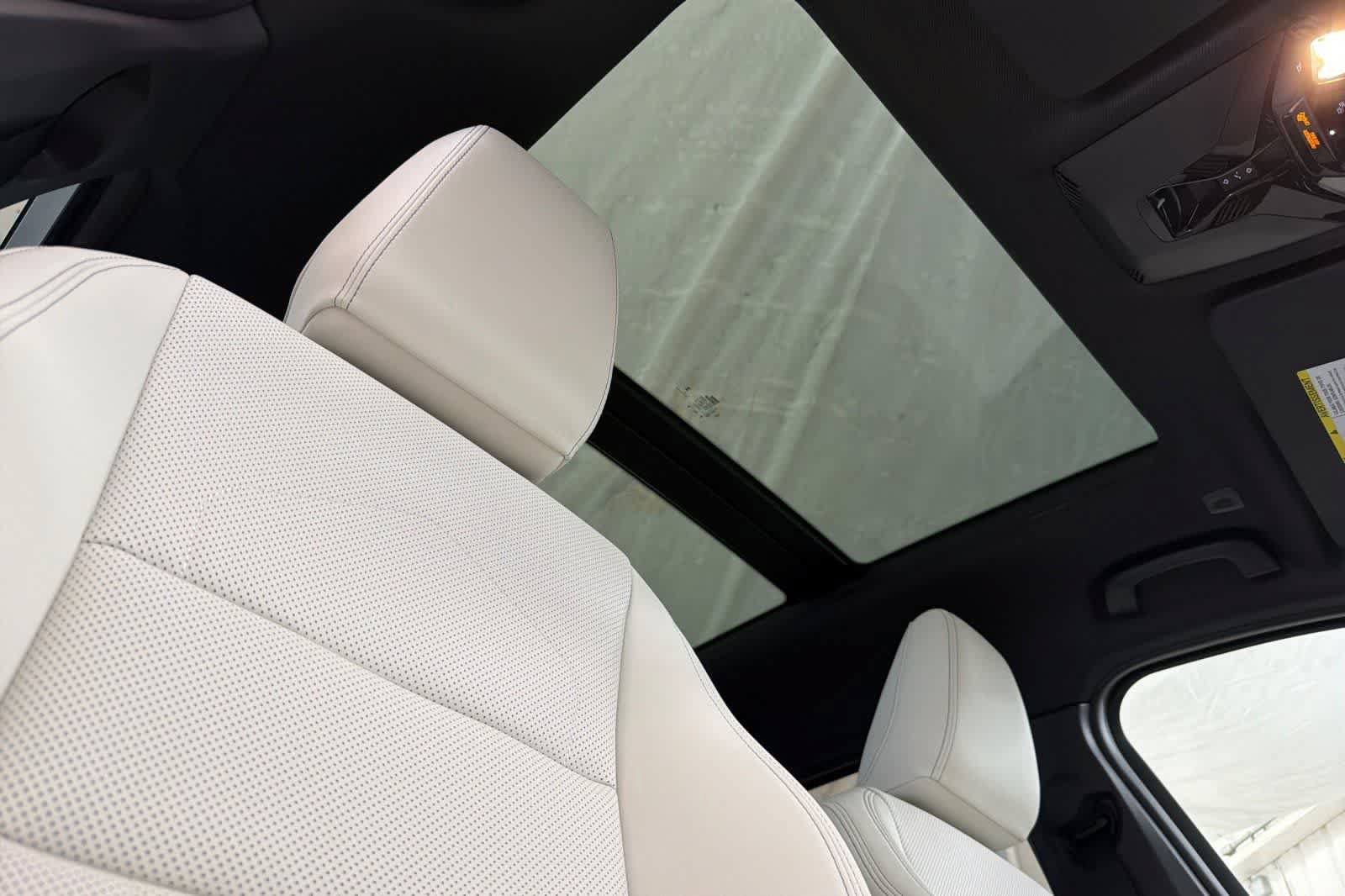 New 2026 BMW X1 xDrive28i w/ Technology Package AWD/4WD image 17