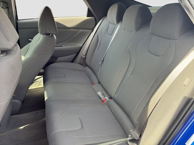 Used 2025 Hyundai Elantra SE image 14
