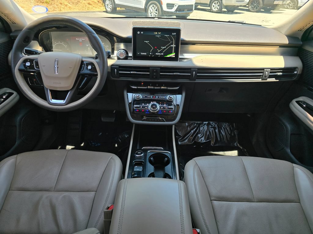 Used 2022 Lincoln Corsair FWD w/ Premium Package image 5
