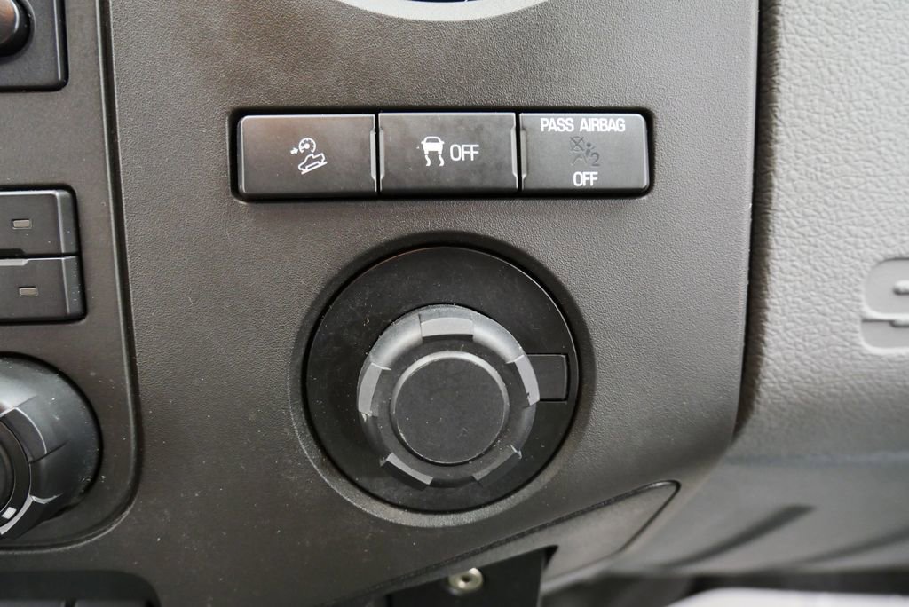 Used 2015 Ford F250 XL w/ Power Equipment Group image 31