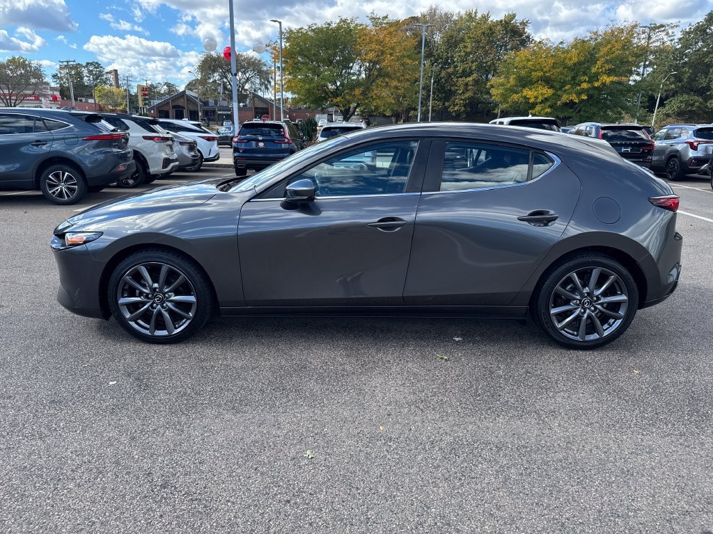 Used 2022 MAZDA MAZDA3 s FWD image 4