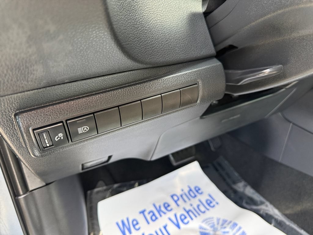 Certified 2024 Toyota Corolla LE FWD image 27