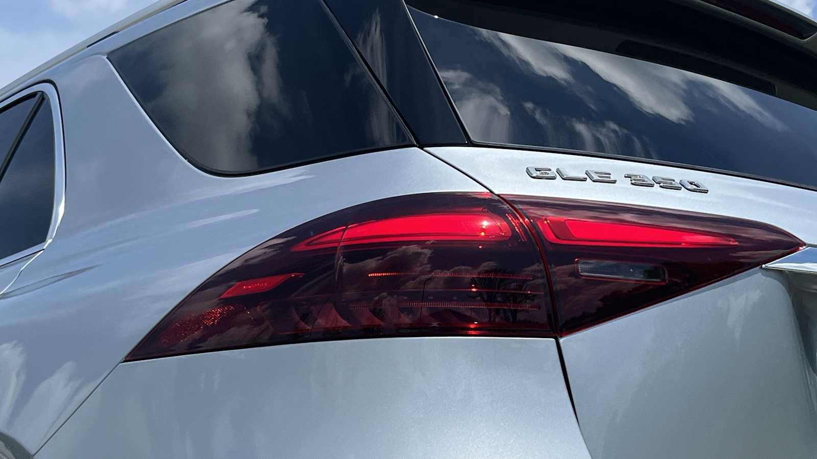 New 2026 Mercedes-Benz GLE 350 4MATIC image 18
