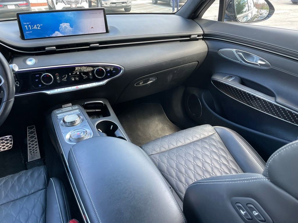 Used 2023 Genesis GV70 3.5T Sport w/ Sport Prestige Package image 13