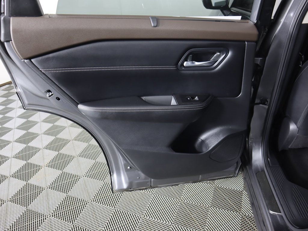 Used 2023 Nissan Rogue SL w/ SL Premium Package image 28