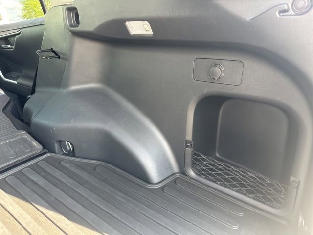 Used 2020 Toyota RAV4 Limited AWD/4WD image 60