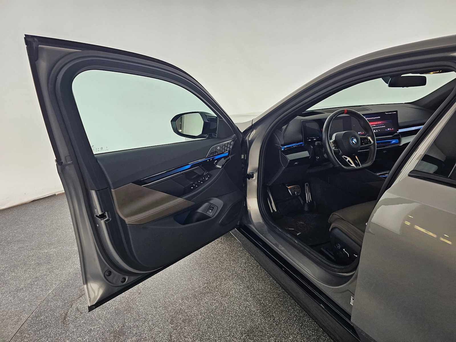 Used 2024 BMW i5 M60 w/ Premium Package AWD/4WD image 19