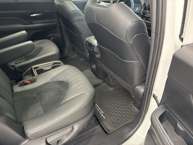 Used 2025 Toyota Grand Highlander AWD Hybrid image 29