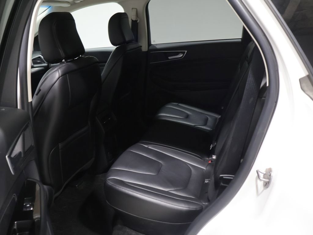 Used 2020 Ford Edge Titanium w/ Class II Trailer Tow Package AWD/4WD image 20