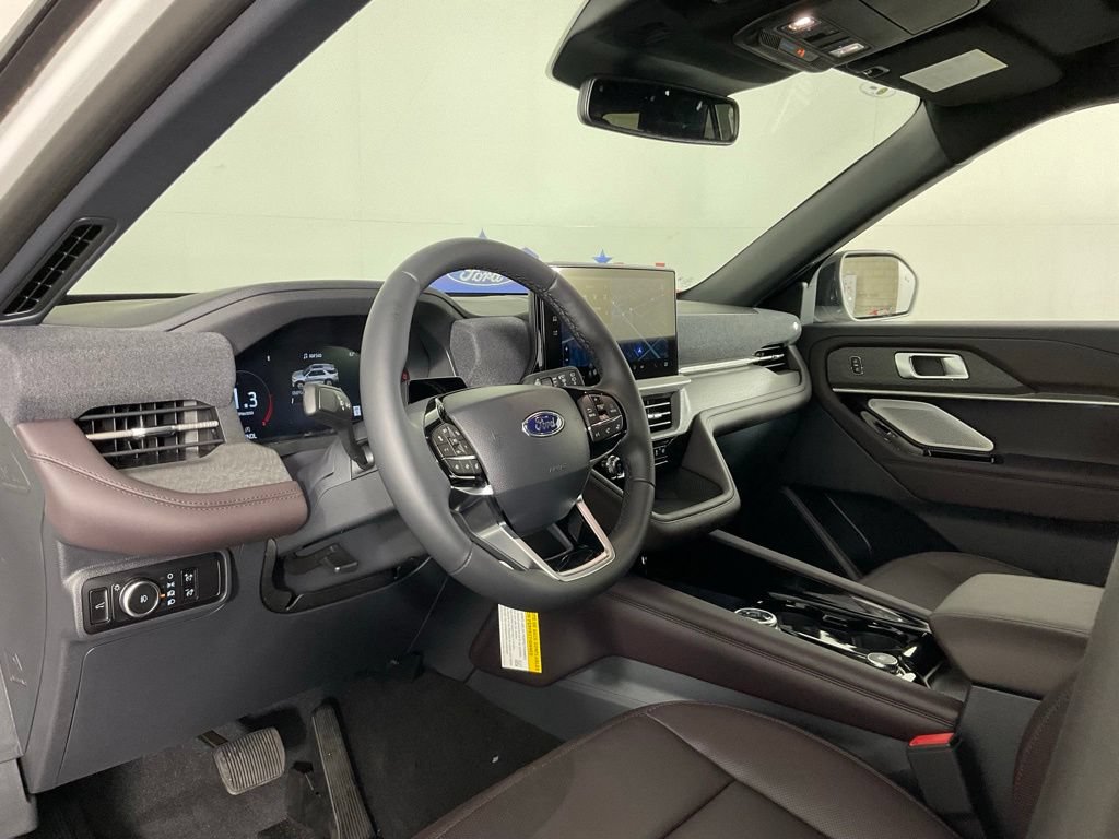New 2026 Ford Explorer Platinum RWD image 13