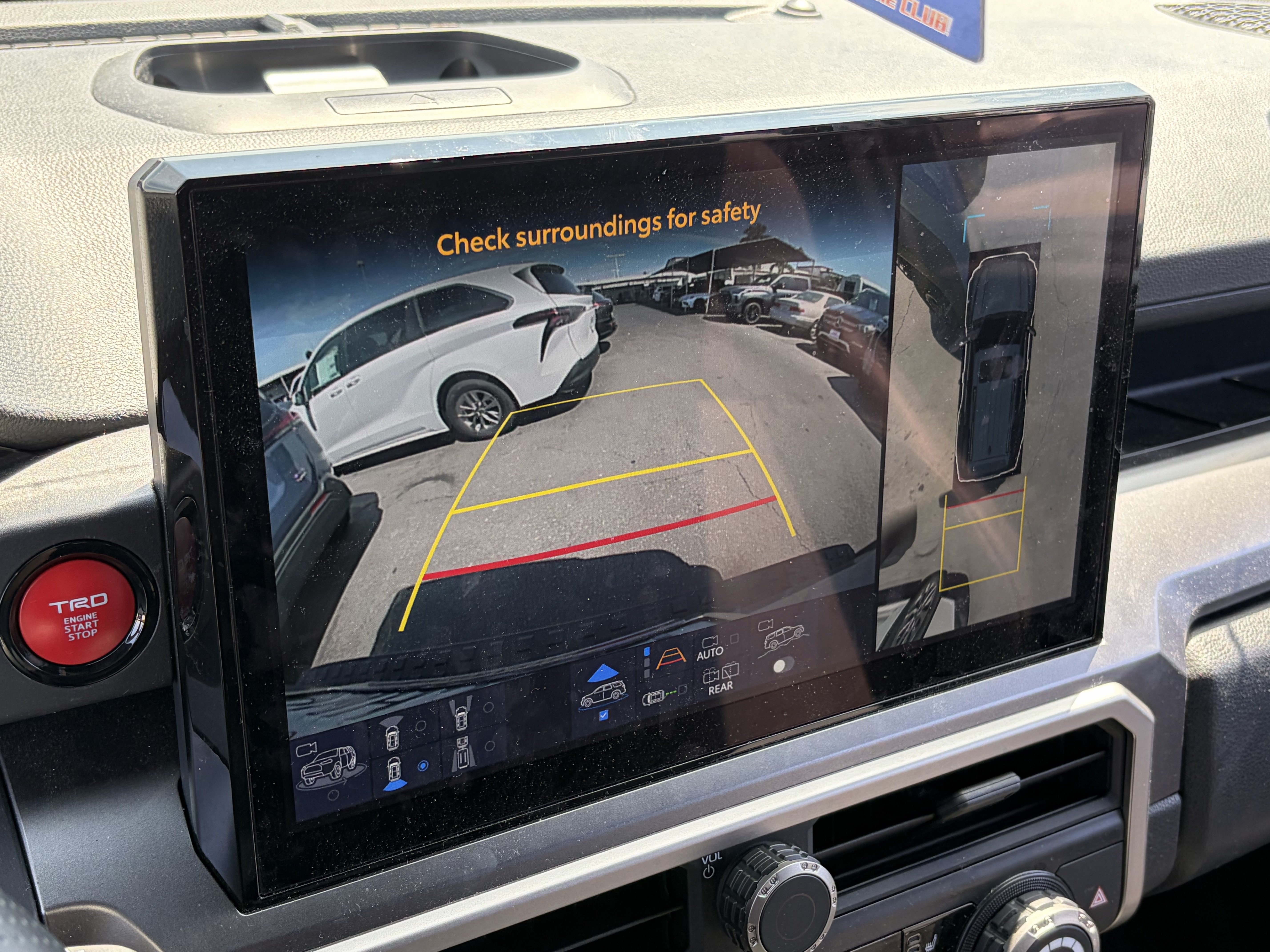 Used 2025 Toyota 4Runner TRD Off-Road Premium AWD/4WD image 6