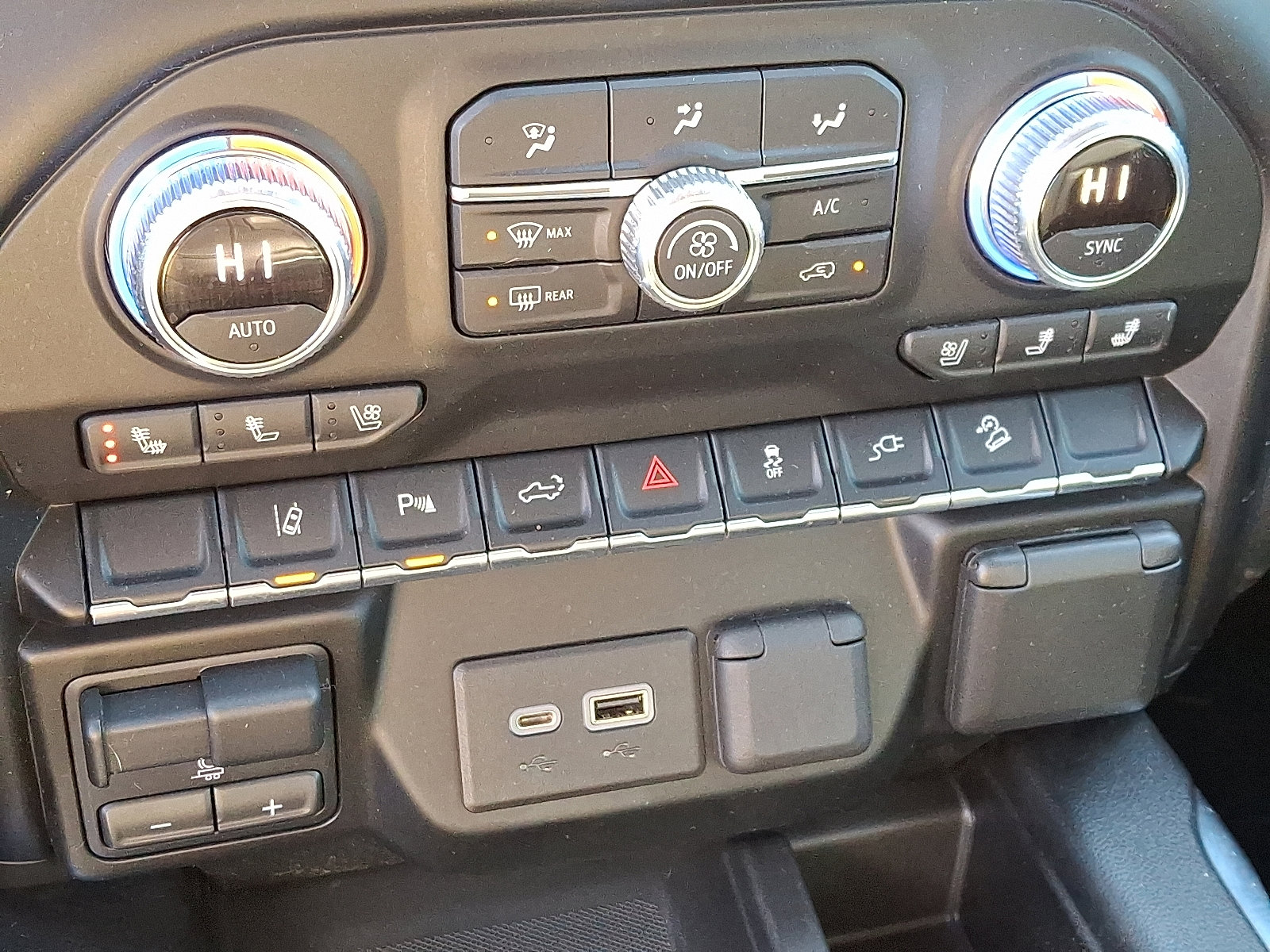 Used 2020 GMC Sierra 2500 Denali image 17