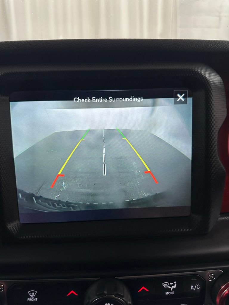 Used 2018 Jeep Wrangler Rubicon w/ Uconnect 4C Nav & Sound Group AWD/4WD image 17